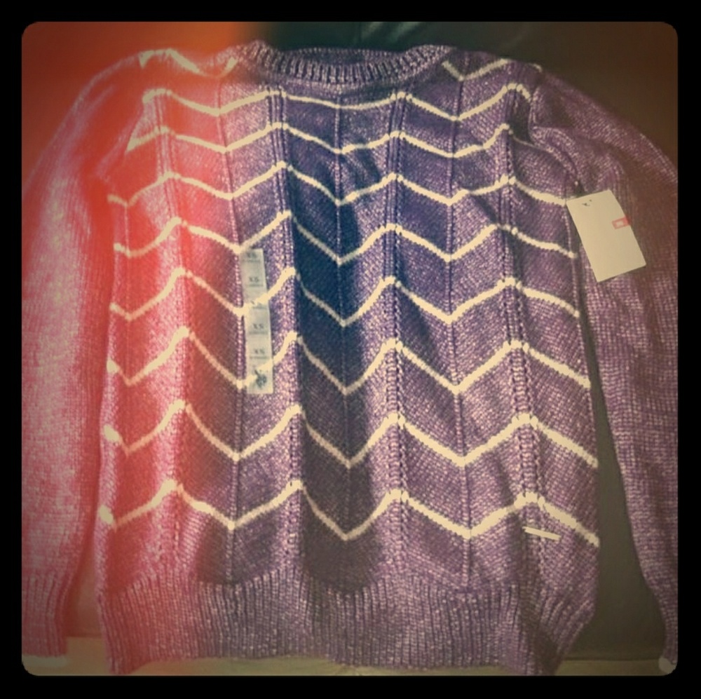 Sweatshirt